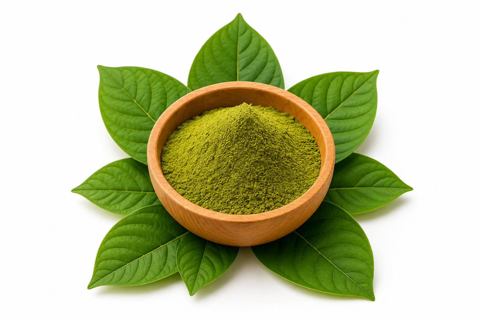 Green Maeng Da Kratom Pulver in Holzschale auf Kratomblättern