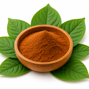 Red Dragon Kratom Pulver in Holzschale auf Kratomblättern